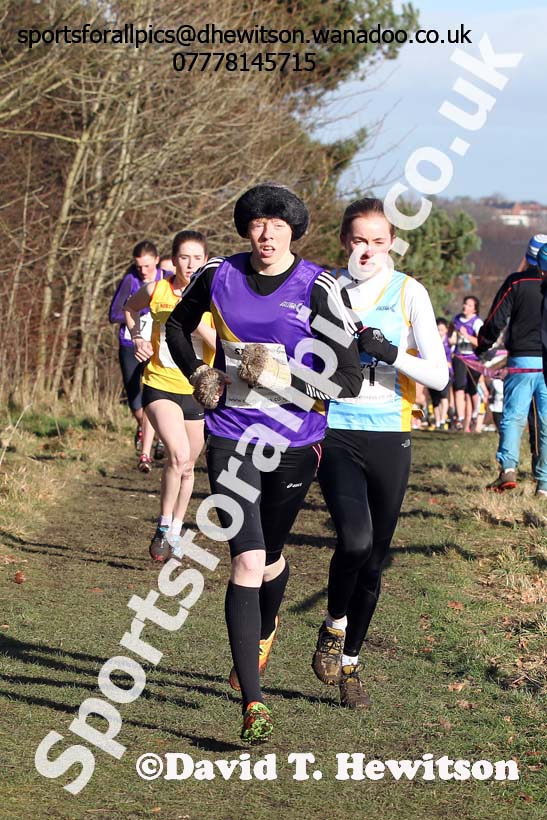 Senior girls 3. Photo: David T. Hewitson/Sports for All Pics